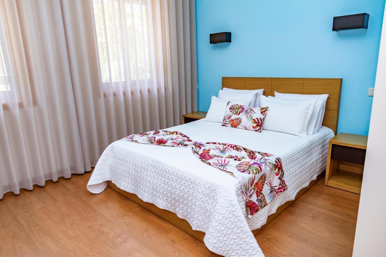Boutique Mouras Bed & Breakfast Mondim de Basto Exterior photo